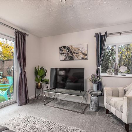 Worcester Fabulous Cherry Tree Mews Self Check In Dogs Welcome By Prior Arrangement , 2 Double Bedrooms ,Super Fast Wi-Fi, With Free Off Road Parking For 2 Vehicles Near Royal Hospital And Woodland Walks Eksteriør bilde