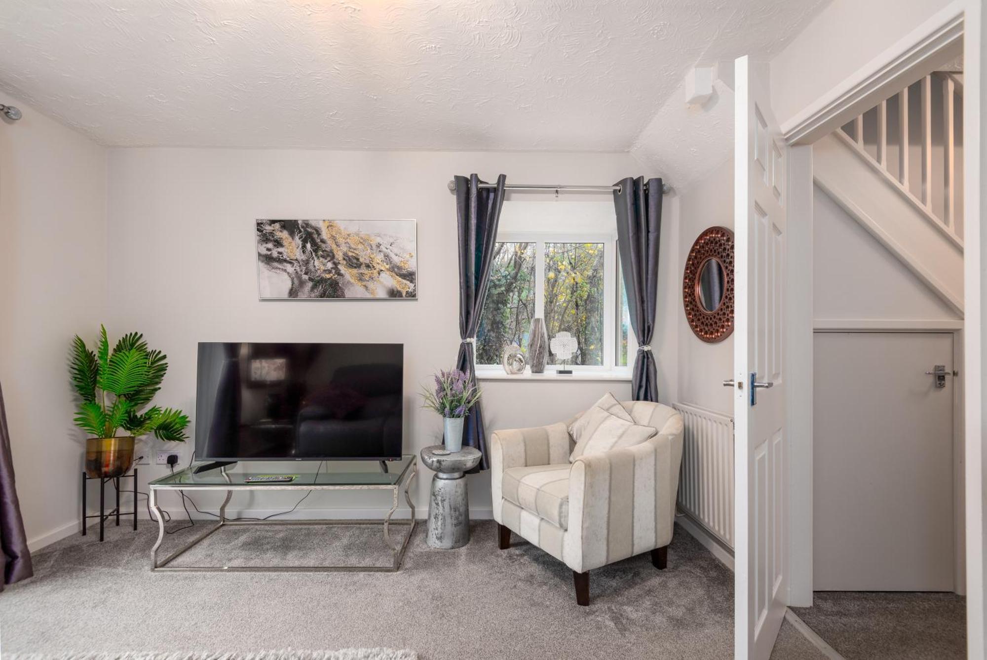Worcester Fabulous Cherry Tree Mews Self Check In Dogs Welcome By Prior Arrangement , 2 Double Bedrooms ,Super Fast Wi-Fi, With Free Off Road Parking For 2 Vehicles Near Royal Hospital And Woodland Walks Eksteriør bilde