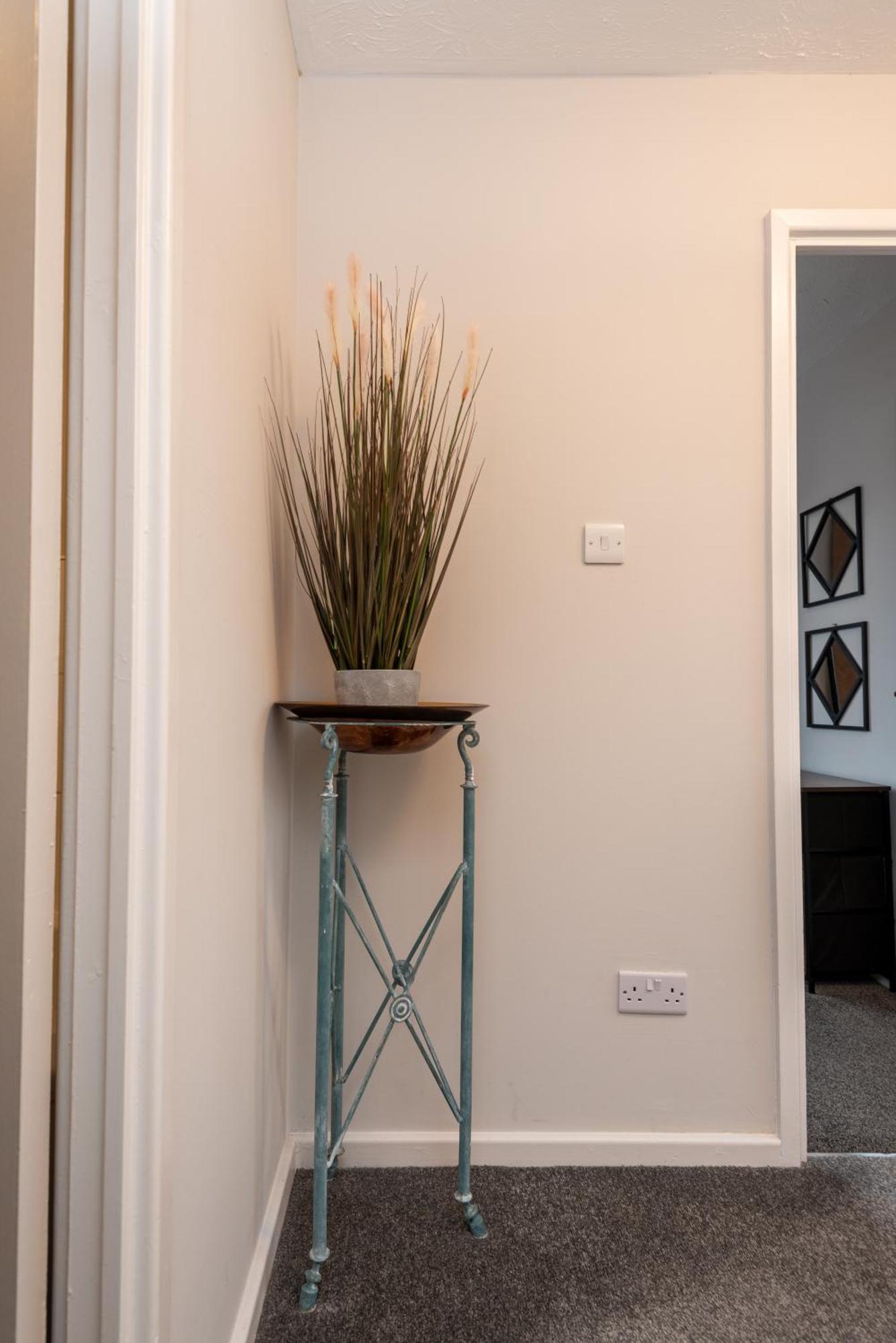 Worcester Fabulous Cherry Tree Mews Self Check In Dogs Welcome By Prior Arrangement , 2 Double Bedrooms ,Super Fast Wi-Fi, With Free Off Road Parking For 2 Vehicles Near Royal Hospital And Woodland Walks Eksteriør bilde