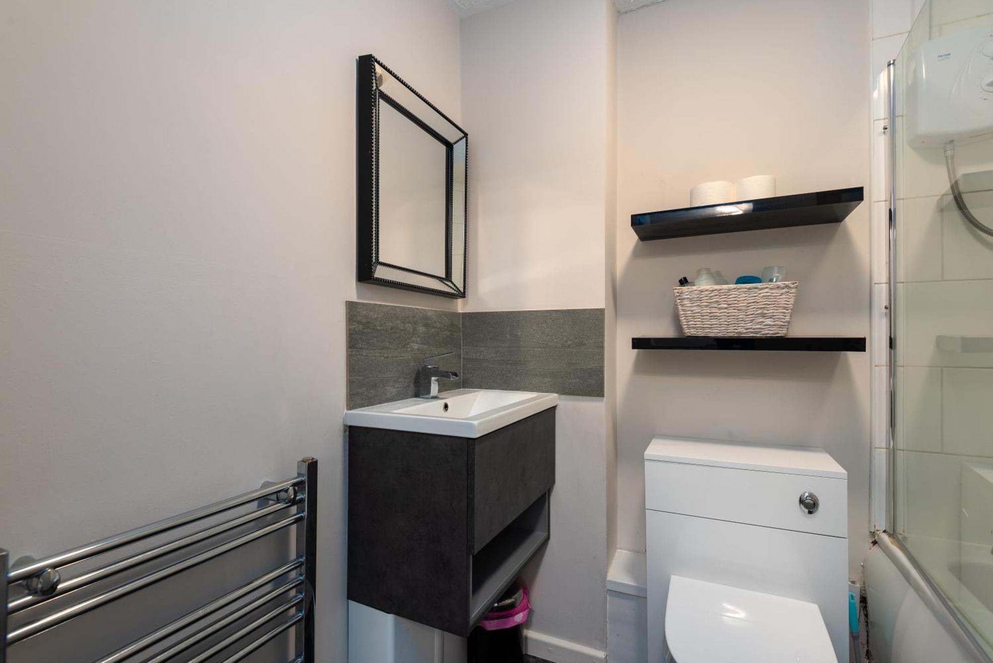 Worcester Fabulous Cherry Tree Mews Self Check In Dogs Welcome By Prior Arrangement , 2 Double Bedrooms ,Super Fast Wi-Fi, With Free Off Road Parking For 2 Vehicles Near Royal Hospital And Woodland Walks Eksteriør bilde
