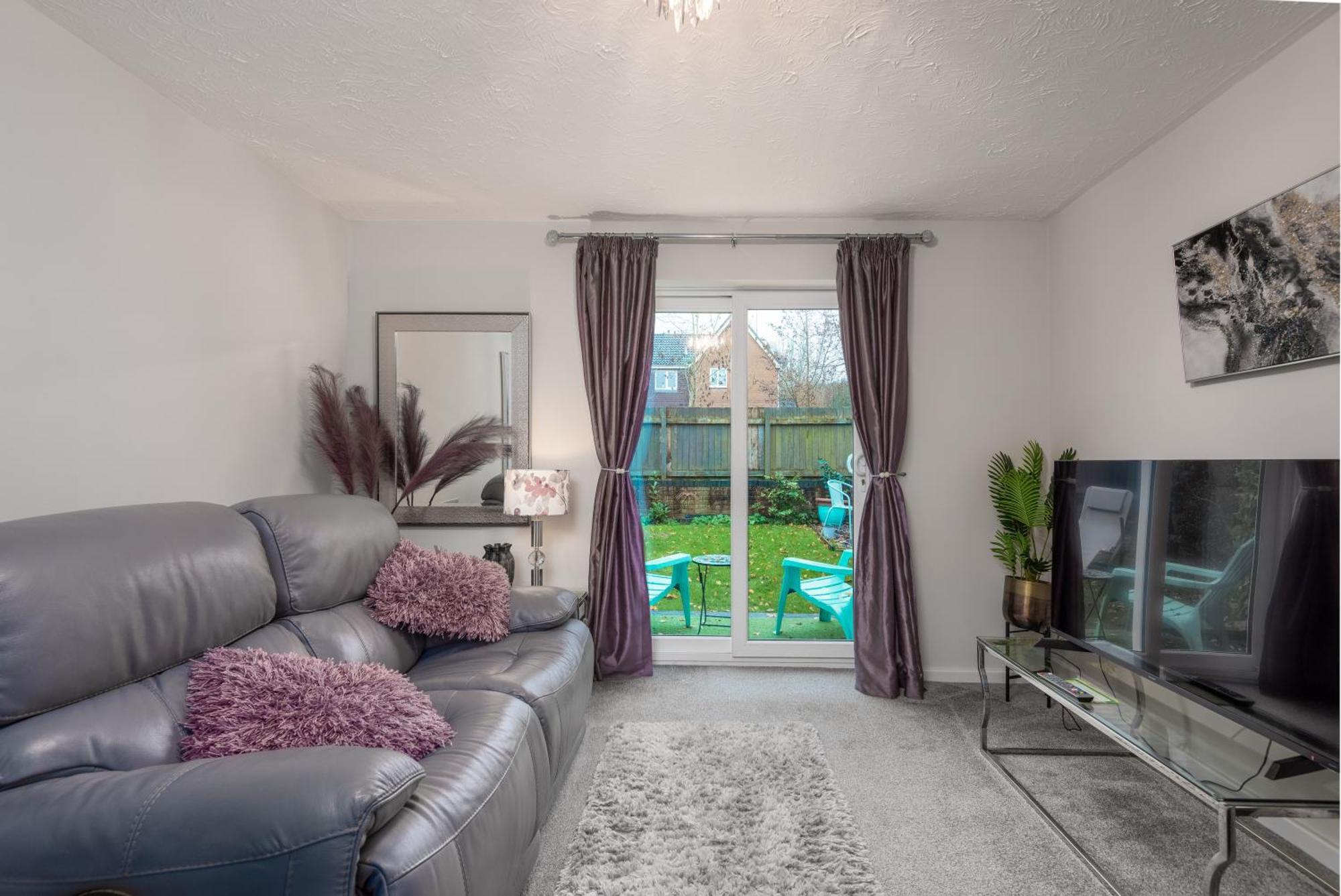 Worcester Fabulous Cherry Tree Mews Self Check In Dogs Welcome By Prior Arrangement , 2 Double Bedrooms ,Super Fast Wi-Fi, With Free Off Road Parking For 2 Vehicles Near Royal Hospital And Woodland Walks Eksteriør bilde