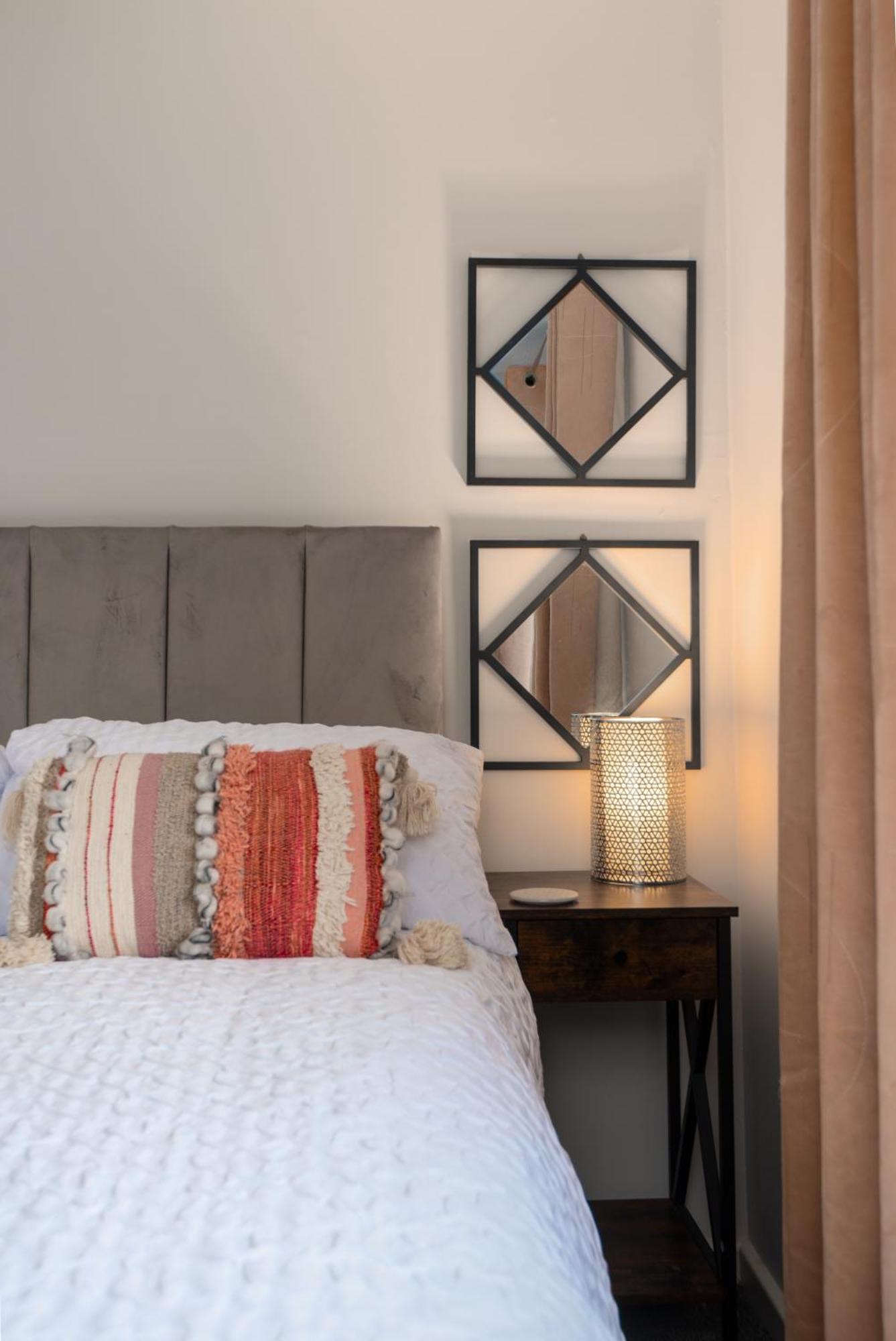 Worcester Fabulous Cherry Tree Mews Self Check In Dogs Welcome By Prior Arrangement , 2 Double Bedrooms ,Super Fast Wi-Fi, With Free Off Road Parking For 2 Vehicles Near Royal Hospital And Woodland Walks Eksteriør bilde